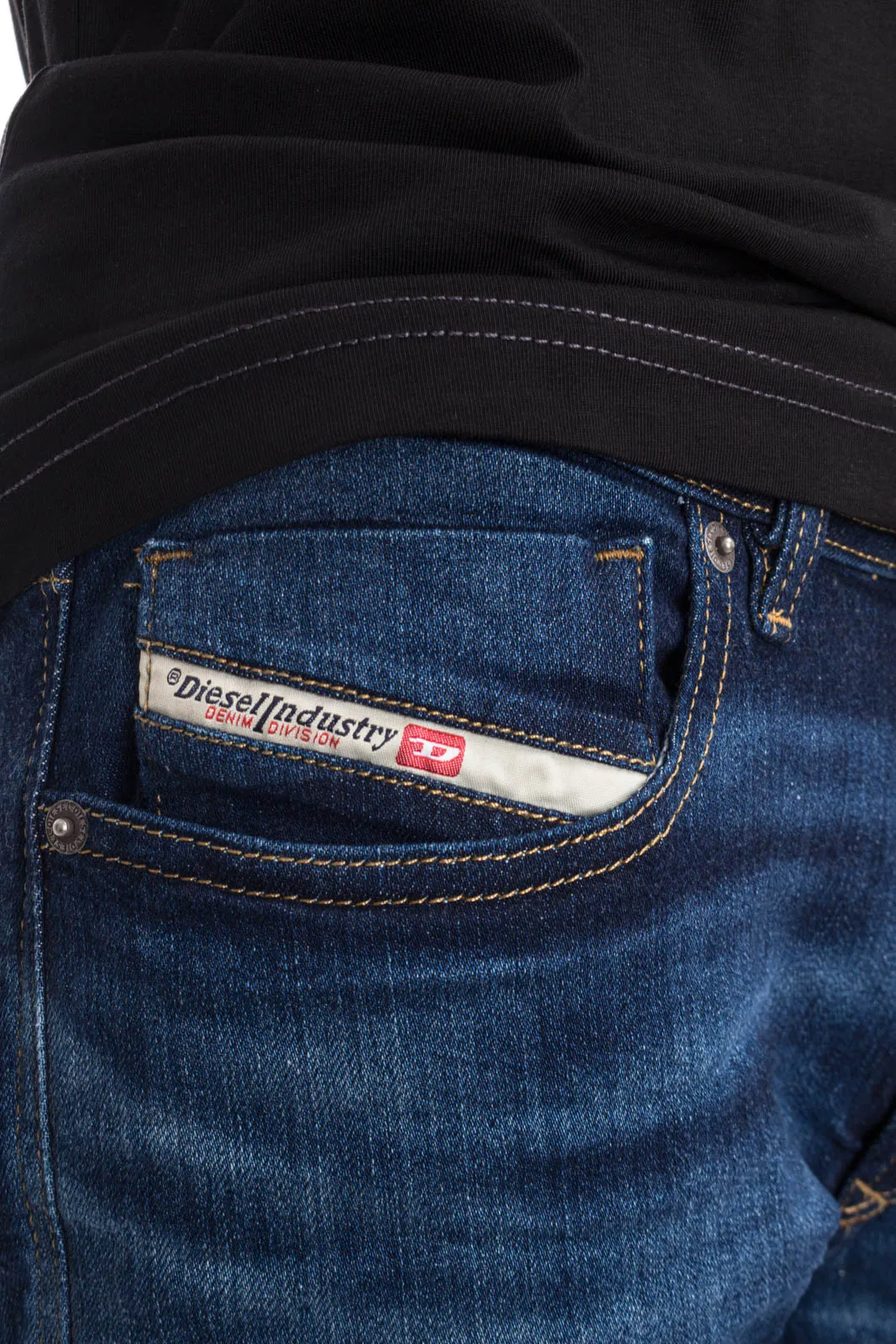 DIESEL Jeans 1979 SLEENKER L32 
